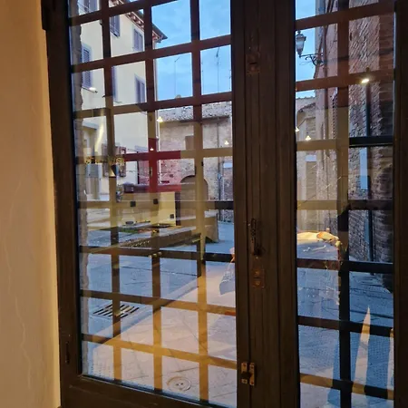 Apartment Alla Cisterna-civico 21 *